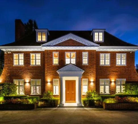 Family Homes & Villas